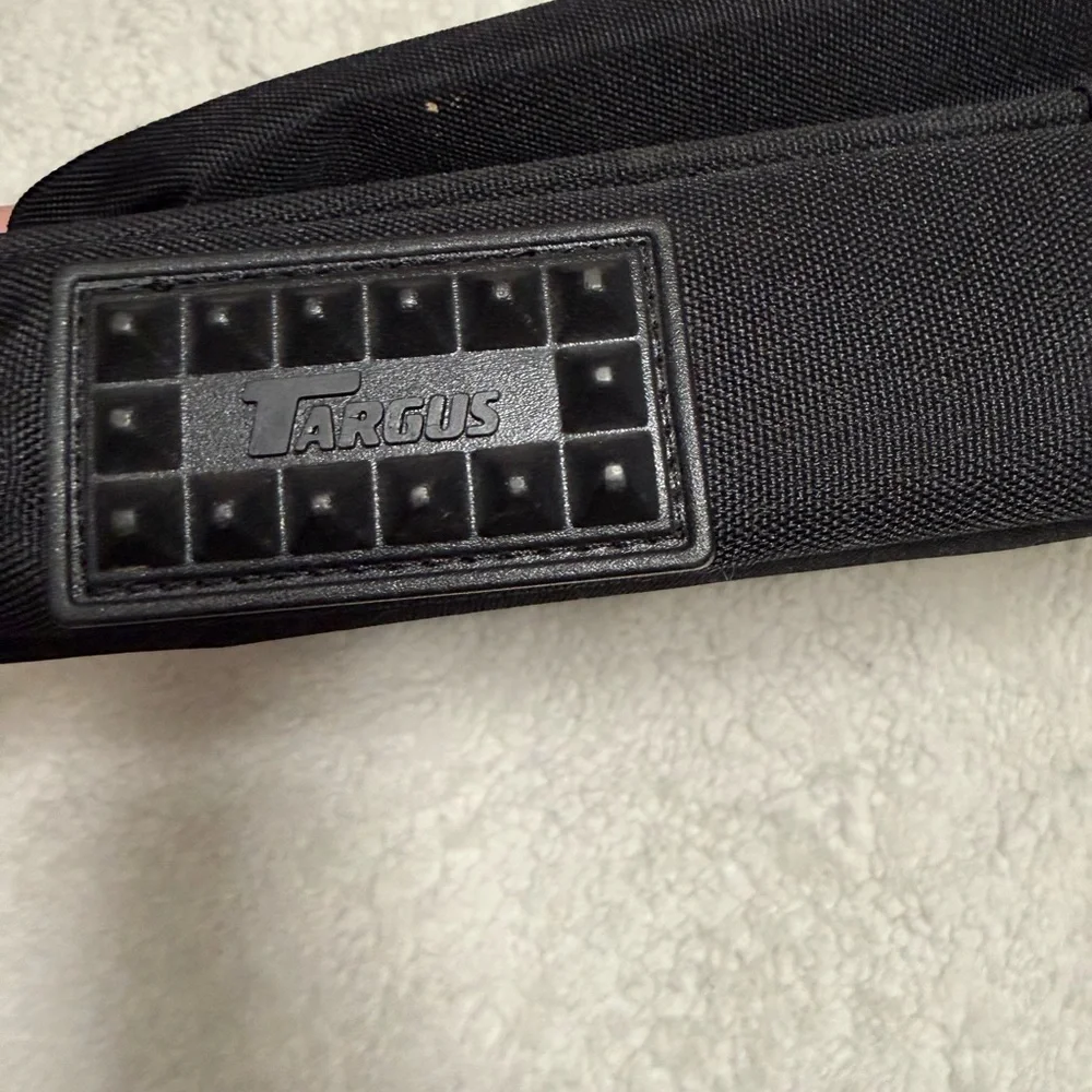 Vtg deadstock Targus Laptop Briefcase Y2K Office Core Minimalist Tech Bag Strap